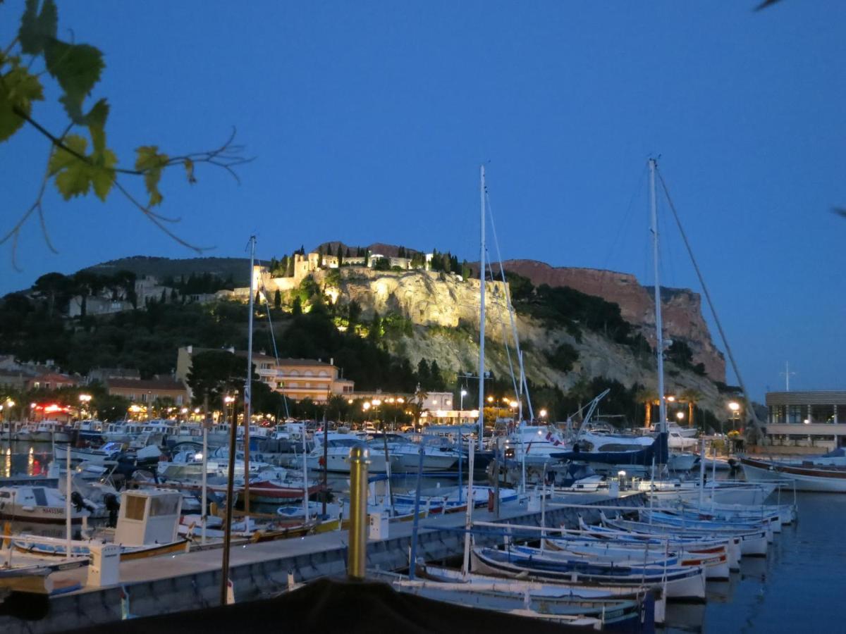Calypso Apartment Cassis Bagian luar foto